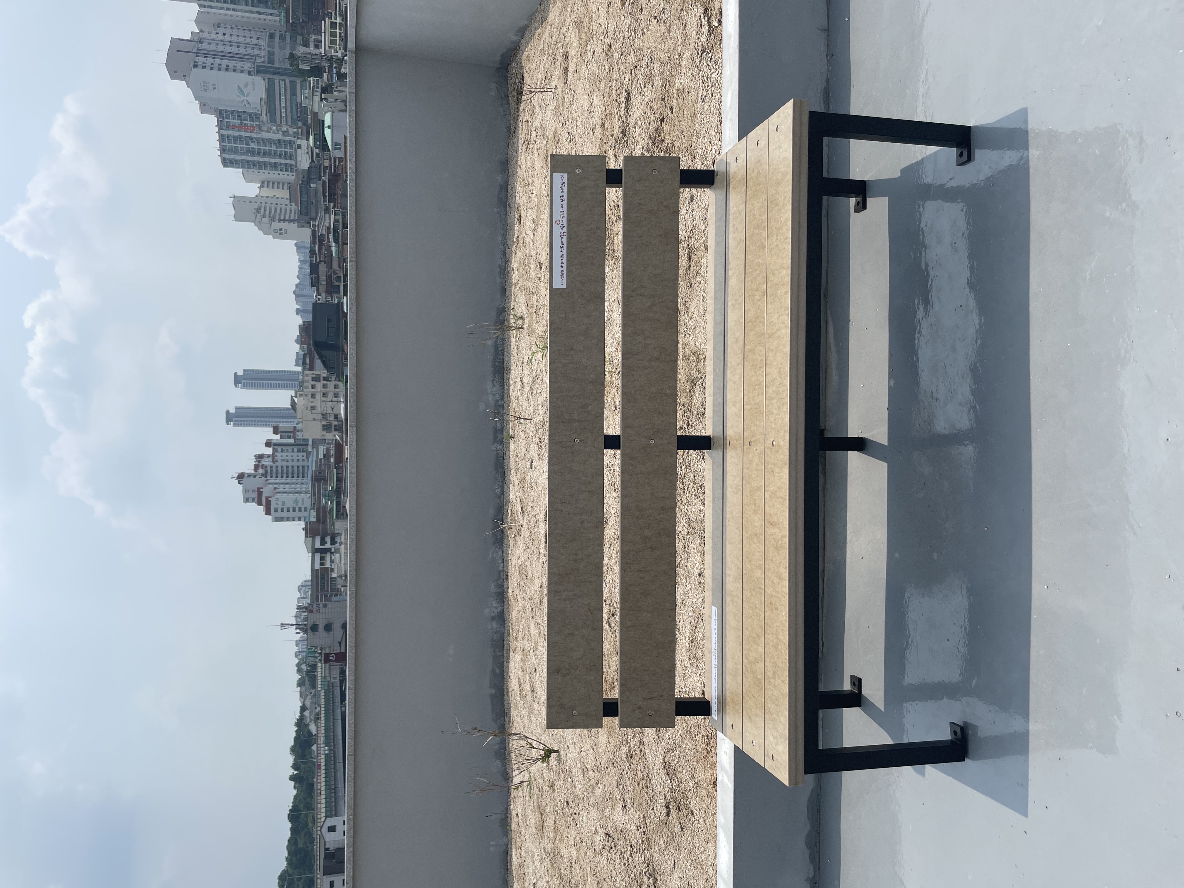 제조물(등받이형 벤치+ 철제프레임)